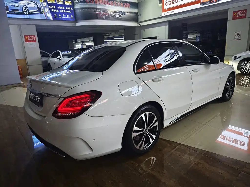 Mercedes-Benz C-Class 2019 — фото 10
