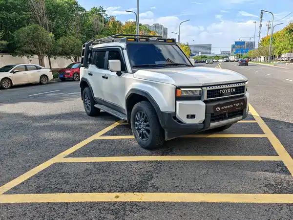 Toyota Prado 2024