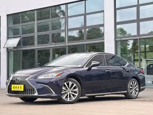Lexus ES 2018