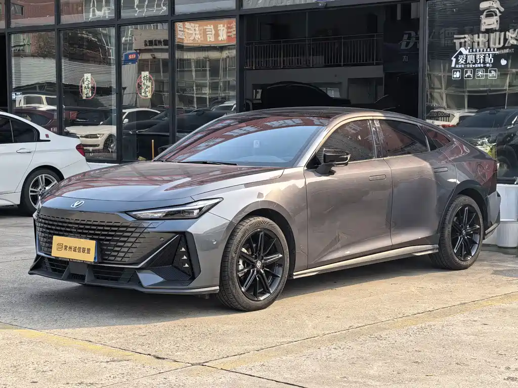 Changan UNI-V 2024