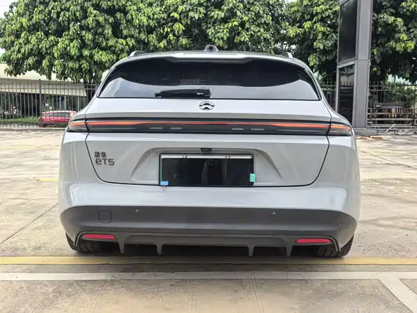 NIO ET5T 2023