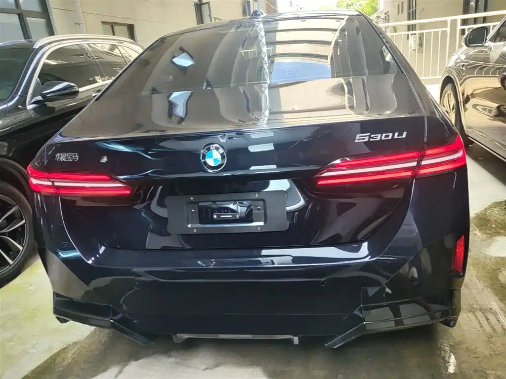 BMW 5 Series 2025
