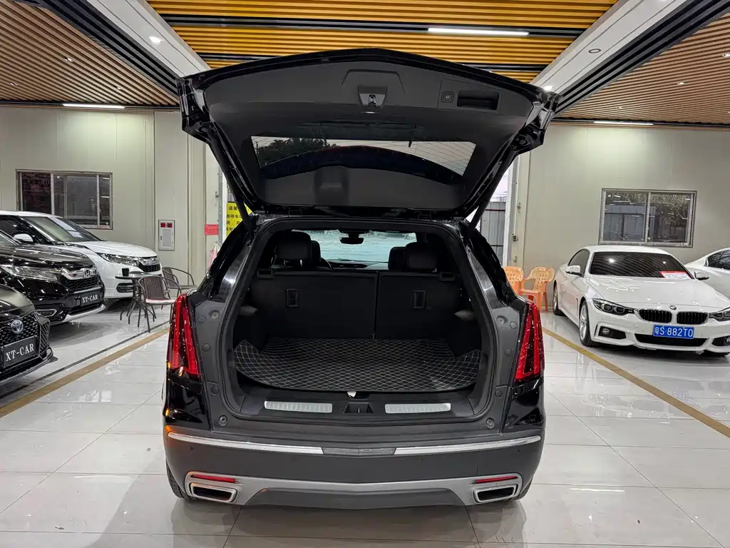 Cadillac XT5 2022 — фото 8