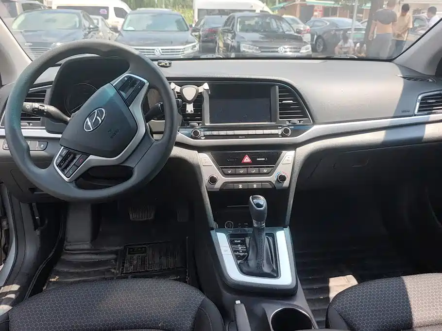 Hyundai Celesta 2017 — фото 12
