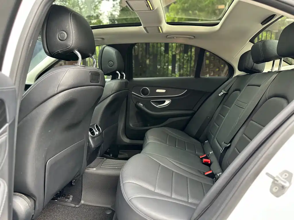 Mercedes-Benz C-Class 2018 — фото 21