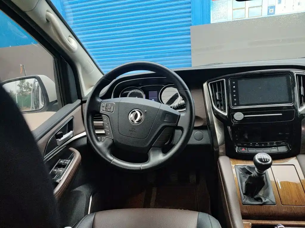 Dongfeng Fengxing M7 2021 — фото 3