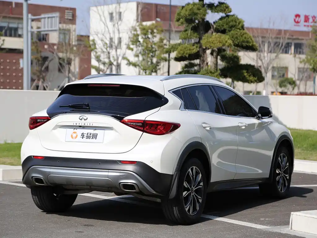 Infiniti QX30 2018 — фото 21