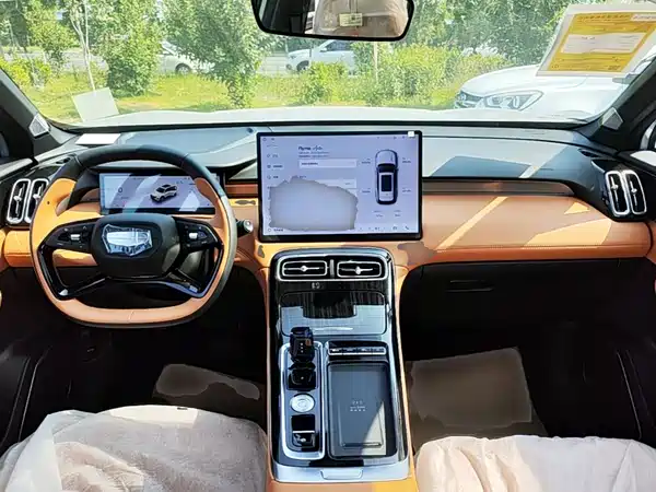Geely Boyue L 2026
