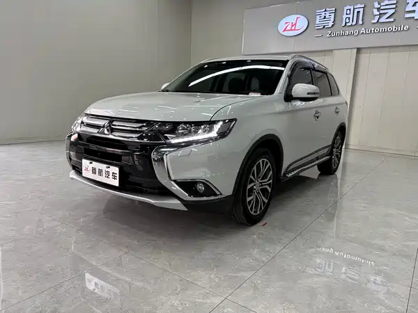 Mitsubishi Outlander 2016
