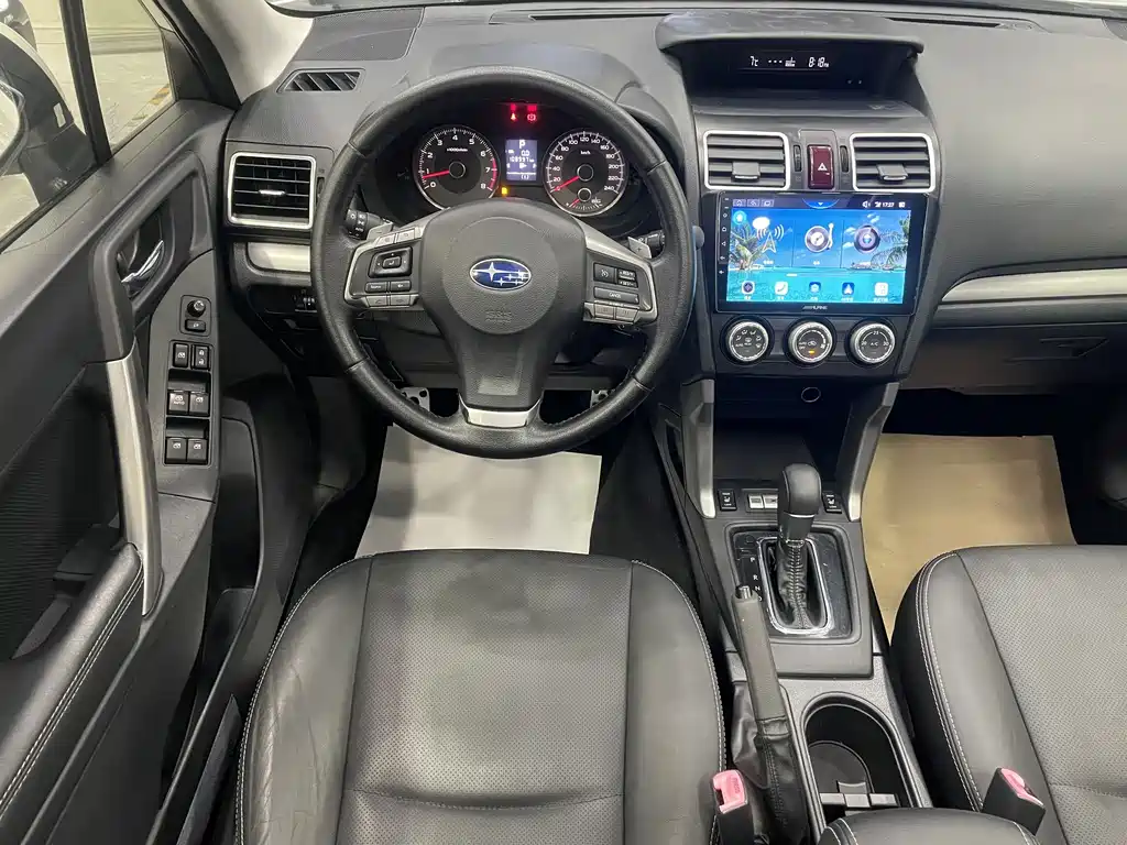 Subaru Forester 2016 — фото 12