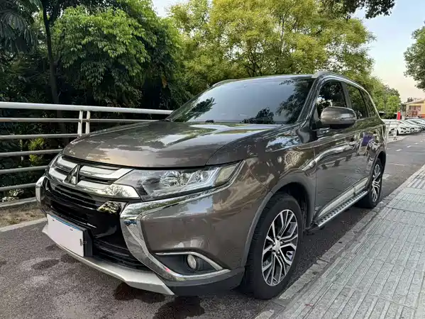 Mitsubishi Outlander 2019