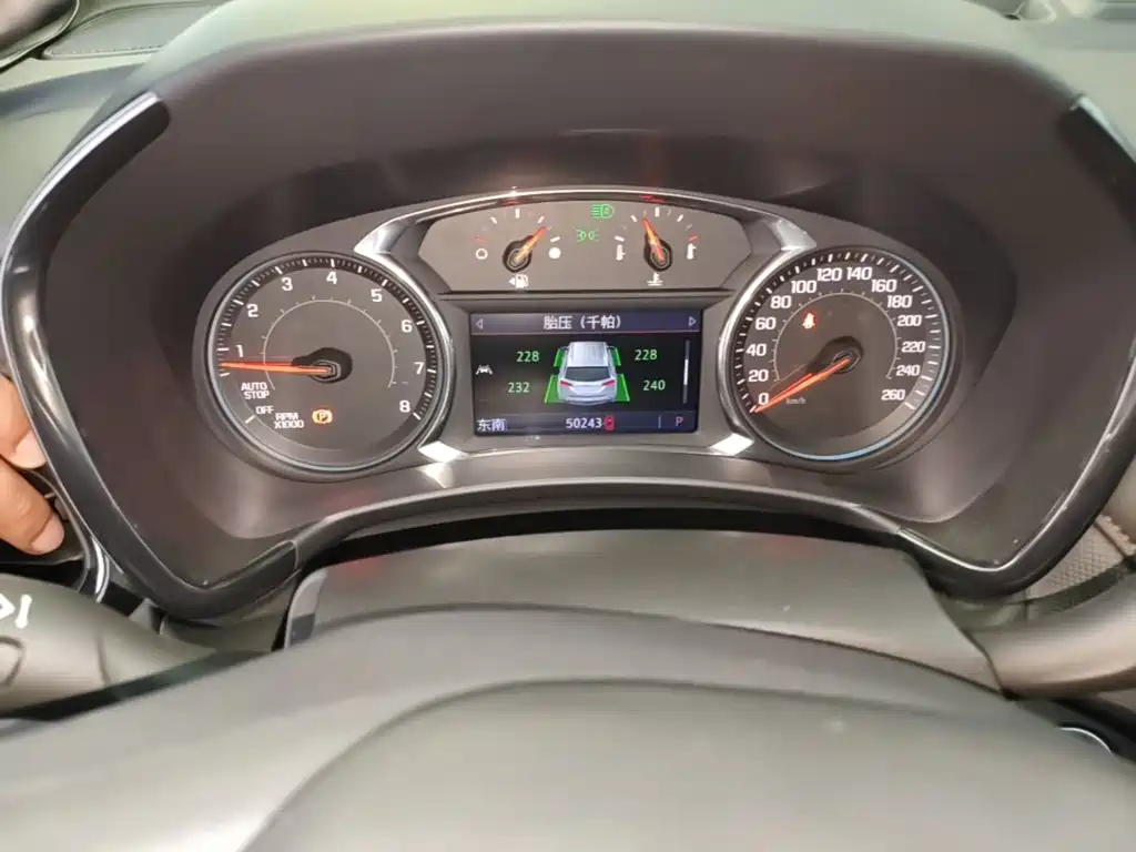 Chevrolet Equinox 2022 — фото 12