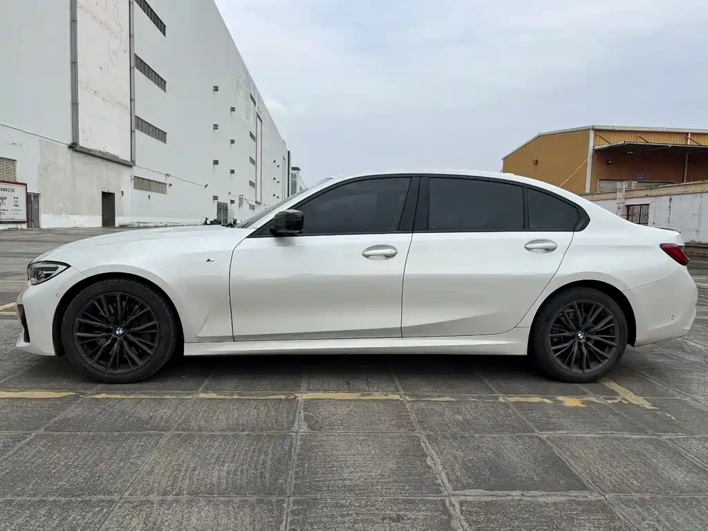 BMW 3 Series 2019 — фото 2