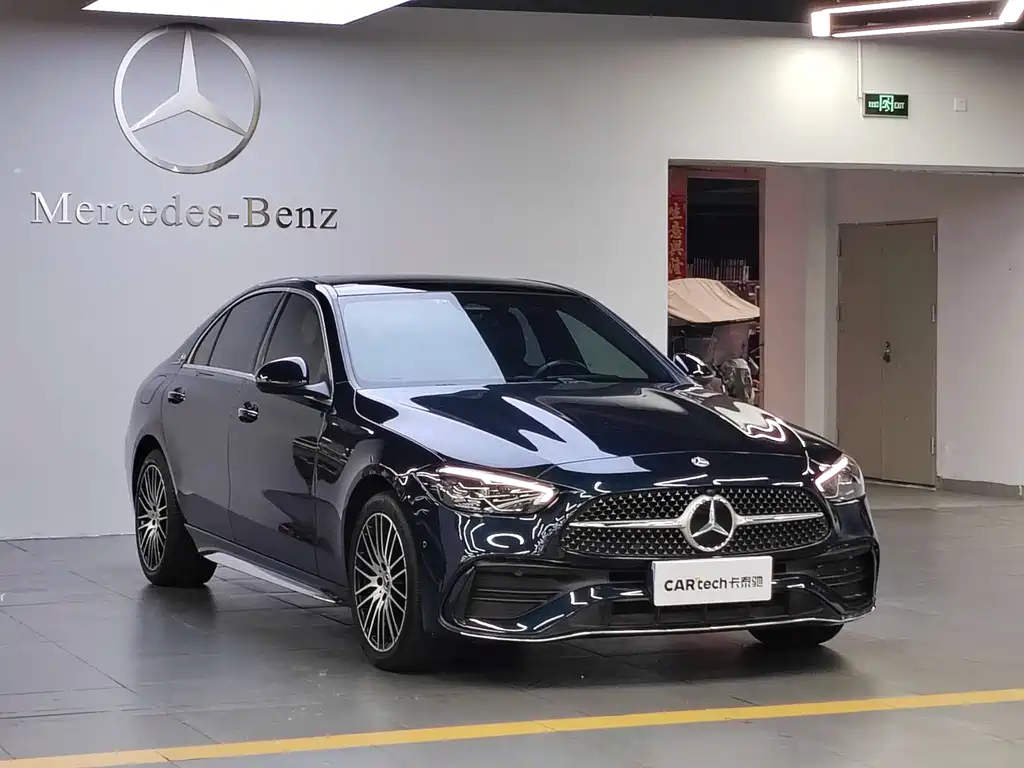 Mercedes-Benz C-Class 2023 — фото 2