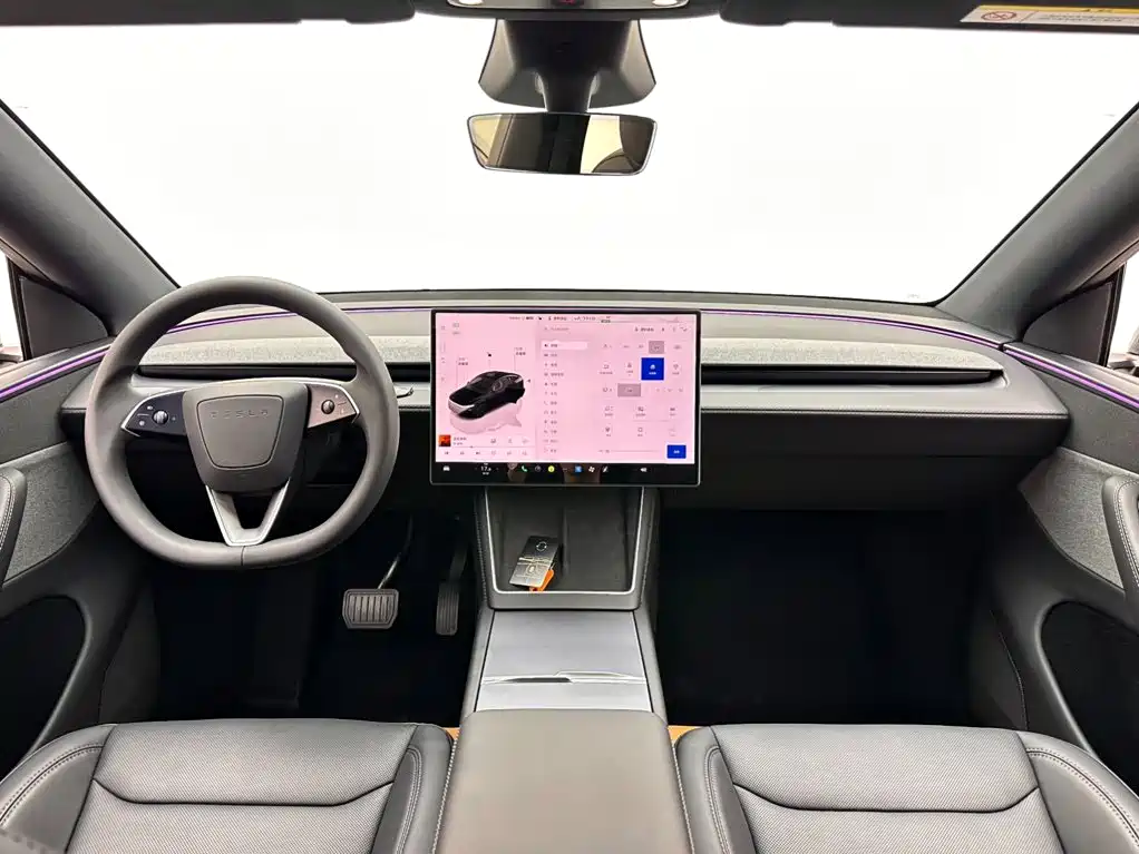 Tesla Model Y 2026 — фото 10