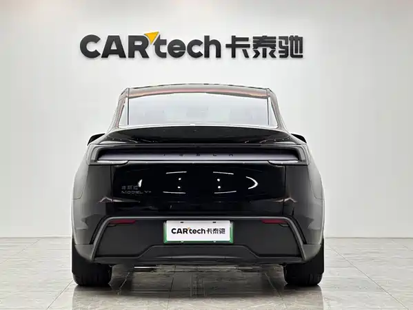 Tesla Model Y 2026