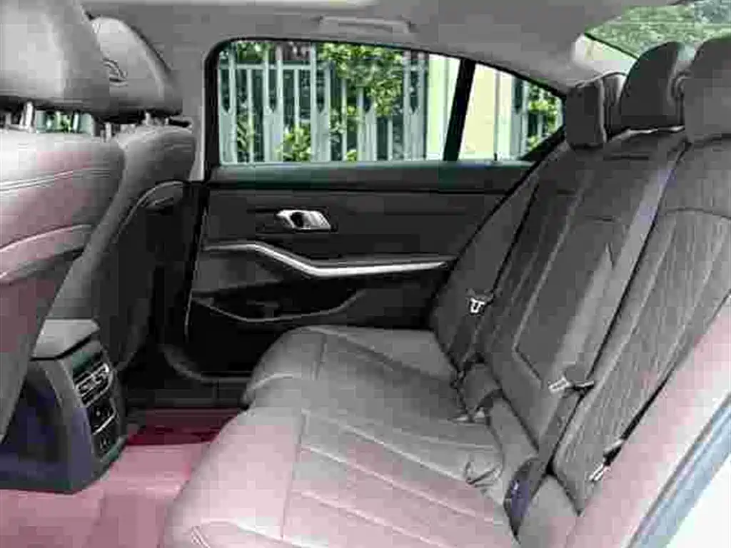 BMW 3 Series 2023 — фото 8