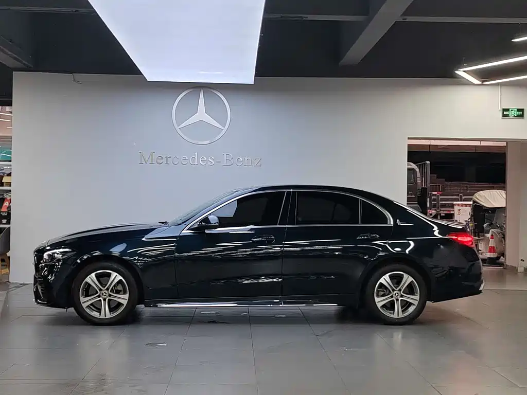 Mercedes-Benz C-Class 2022 — фото 6