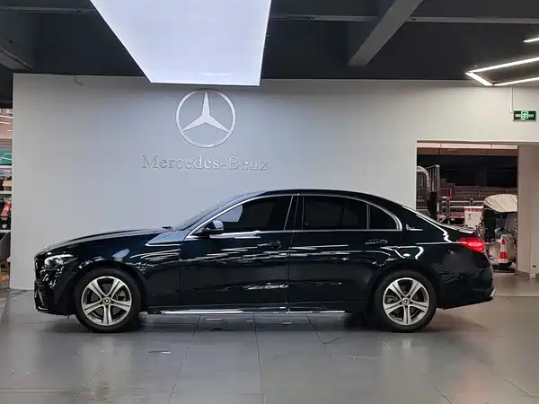 Mercedes-Benz C-Class 2022