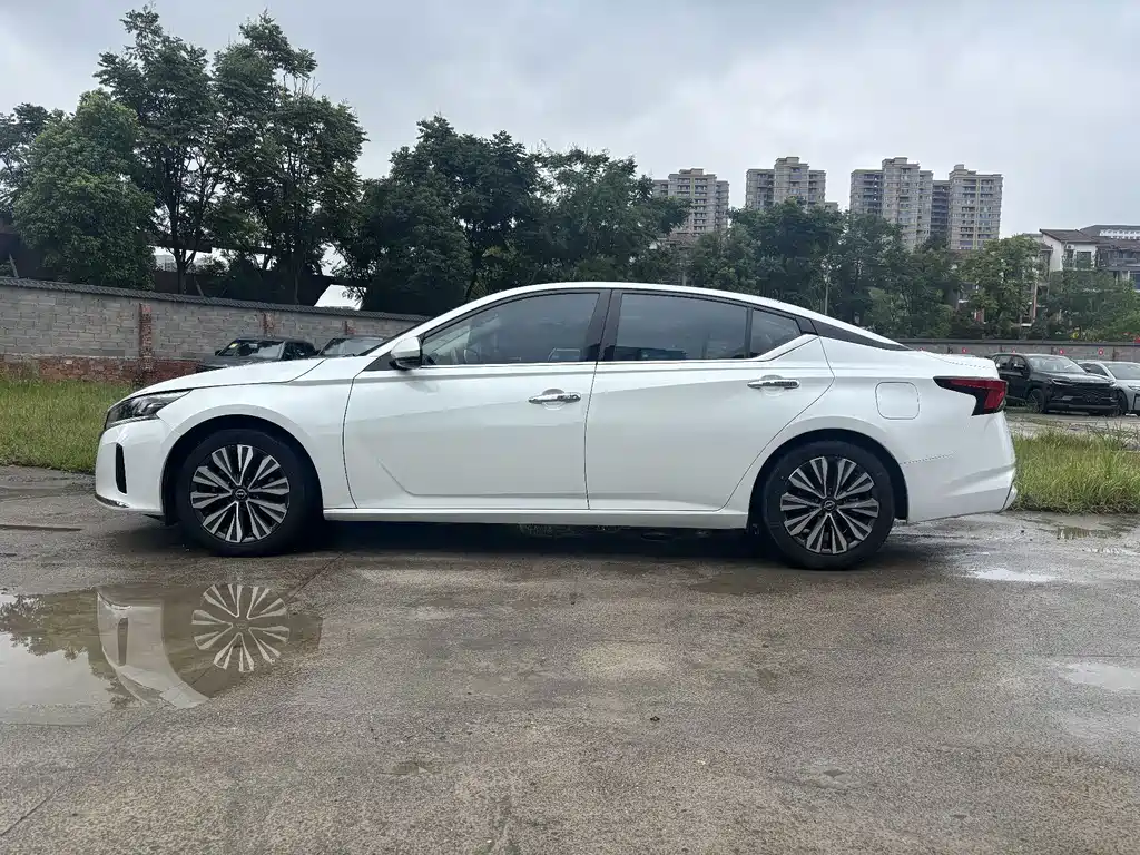 Nissan Teana 2023 — фото 10