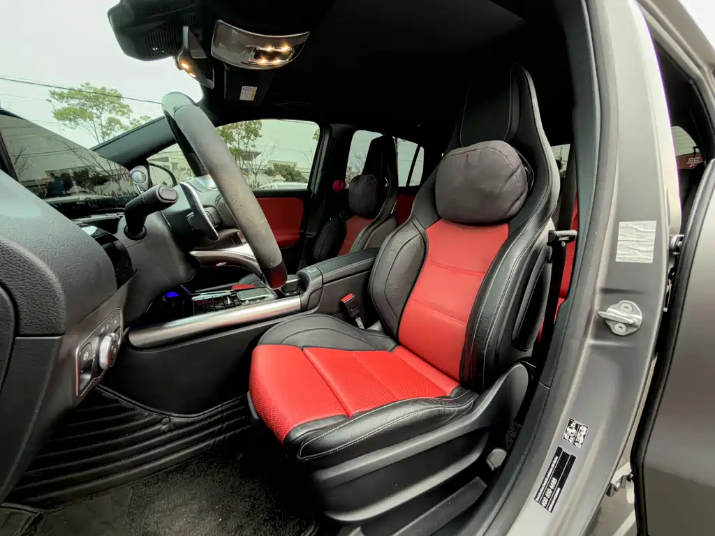 Mercedes-Benz GLA AMG 2023 — фото 30