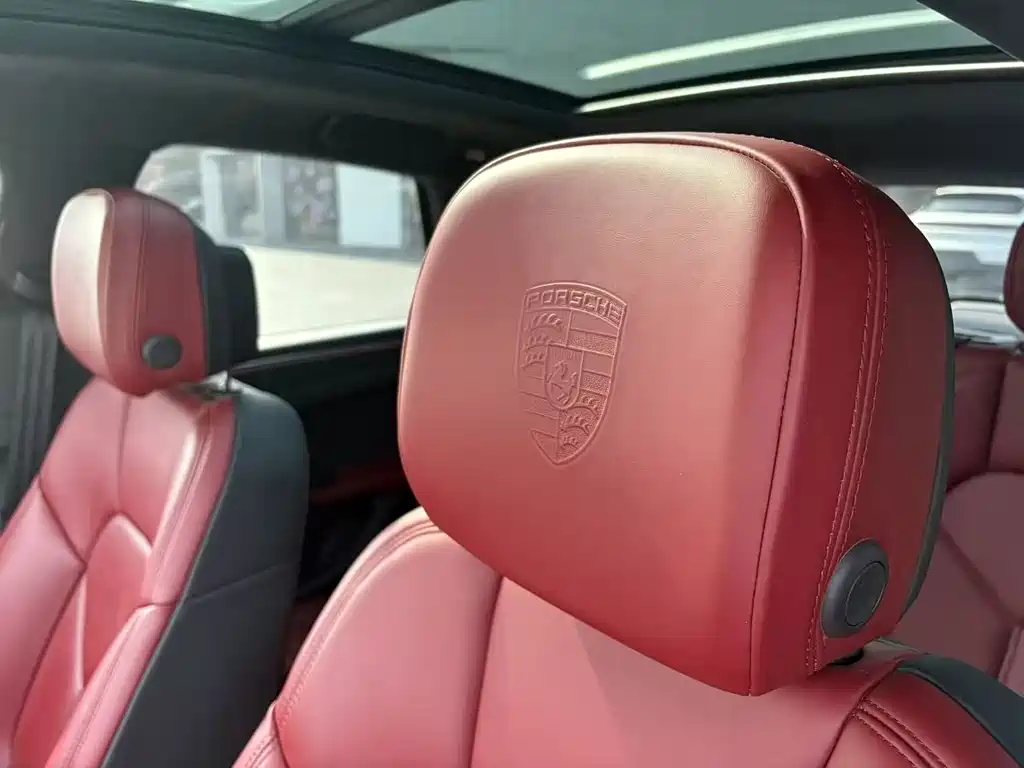 Porsche Macan 2022 — фото 16