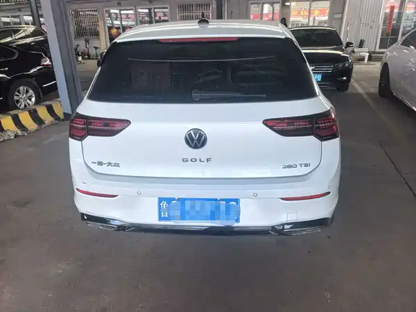 Volkswagen Golf 2023