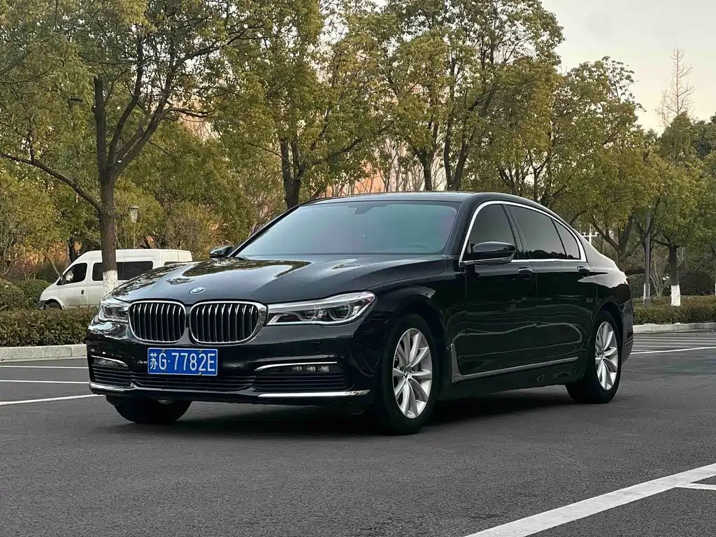 BMW 7 Series 2017 — фото 1
