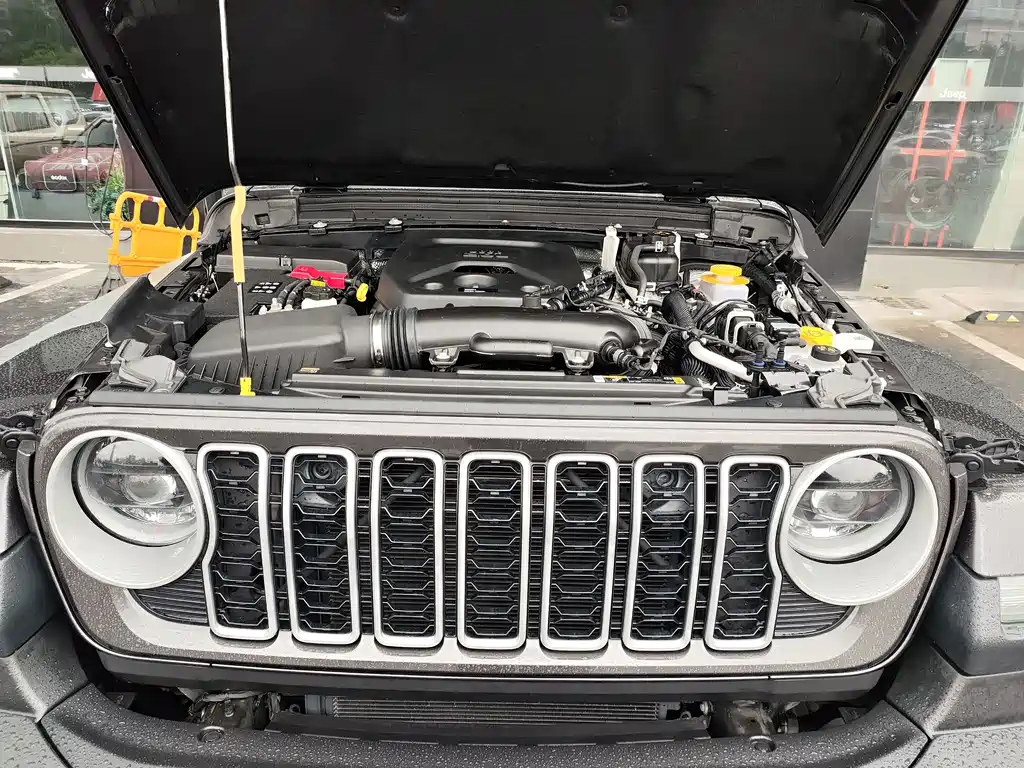 Jeep Wrangler 2025 — фото 19