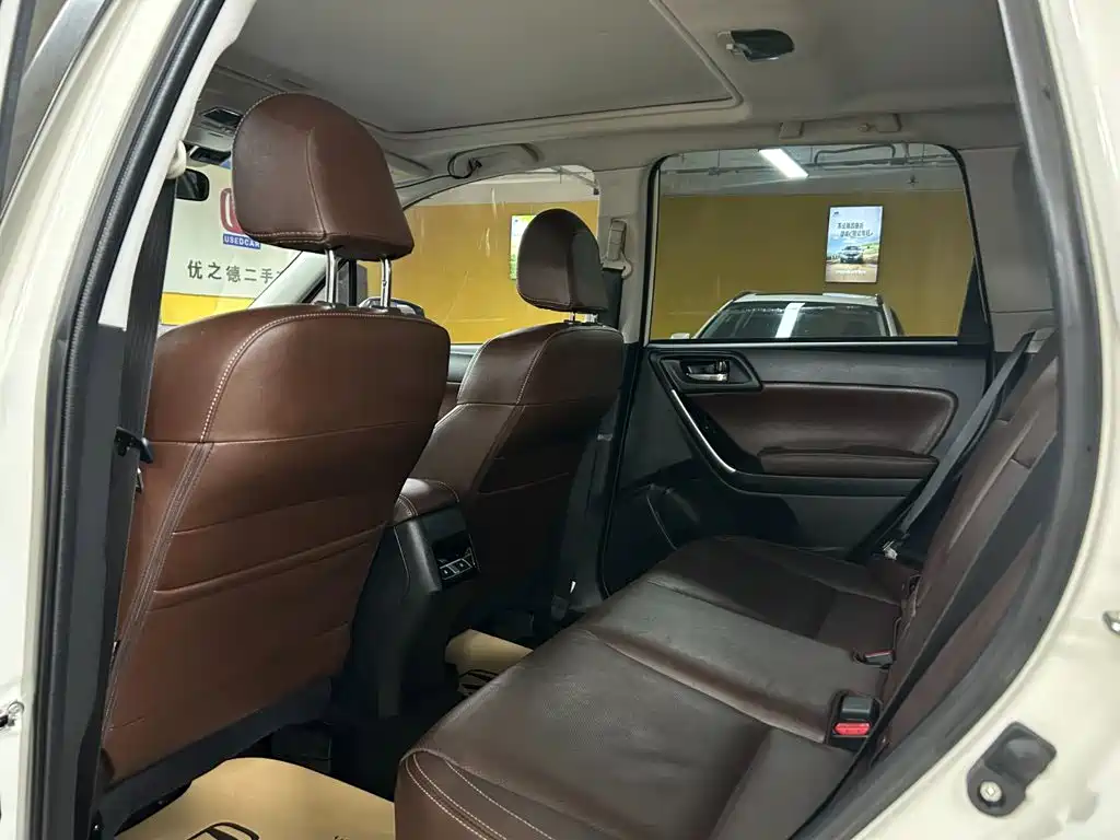 Subaru Forester 2017 — фото 10