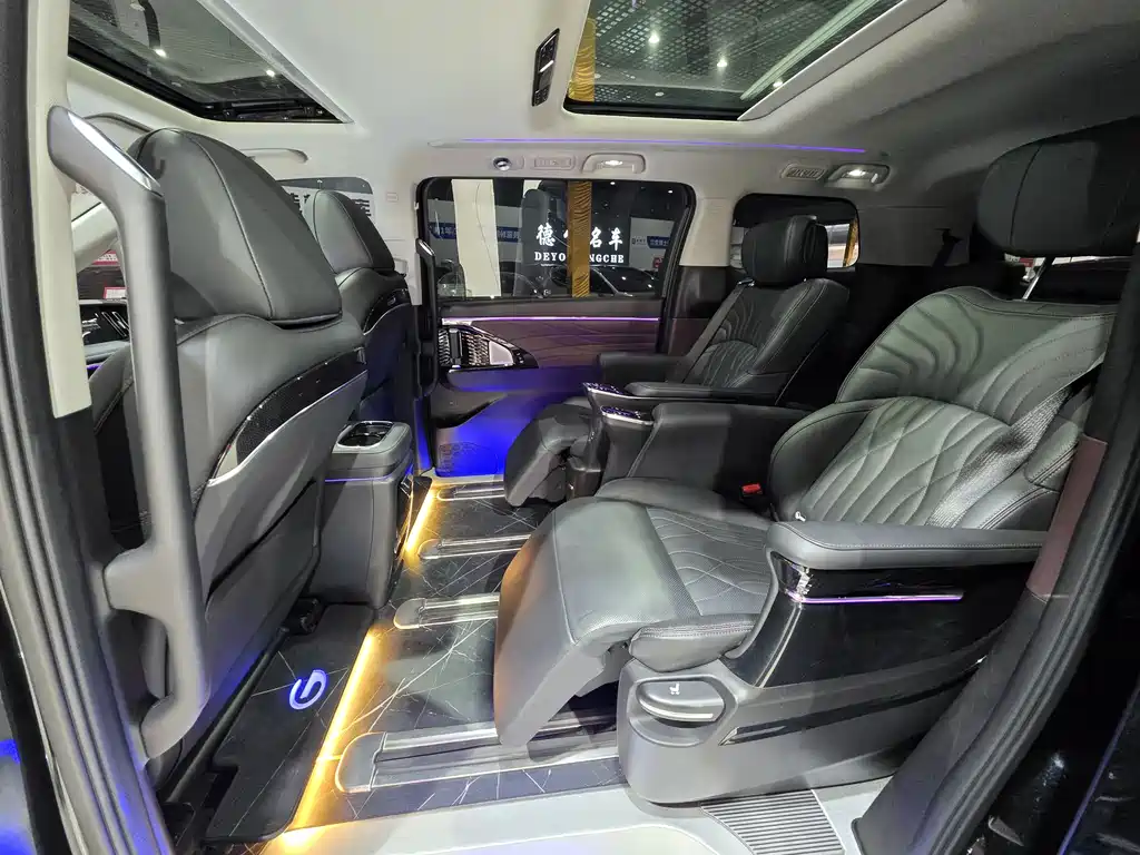 GAC Motor Trumpchi M8 2024 — фото 12