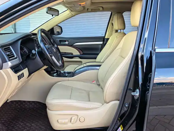 Toyota Highlander 2015