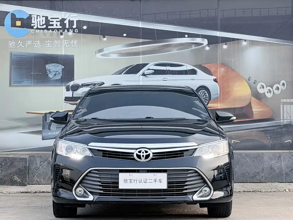 Toyota Camry 2016 — фото 2