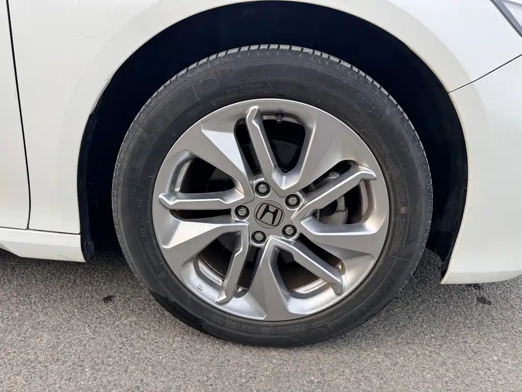 Honda Accord 2019 — фото 30