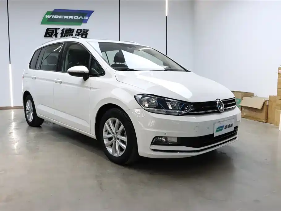 Volkswagen Touran 2018 — фото 3