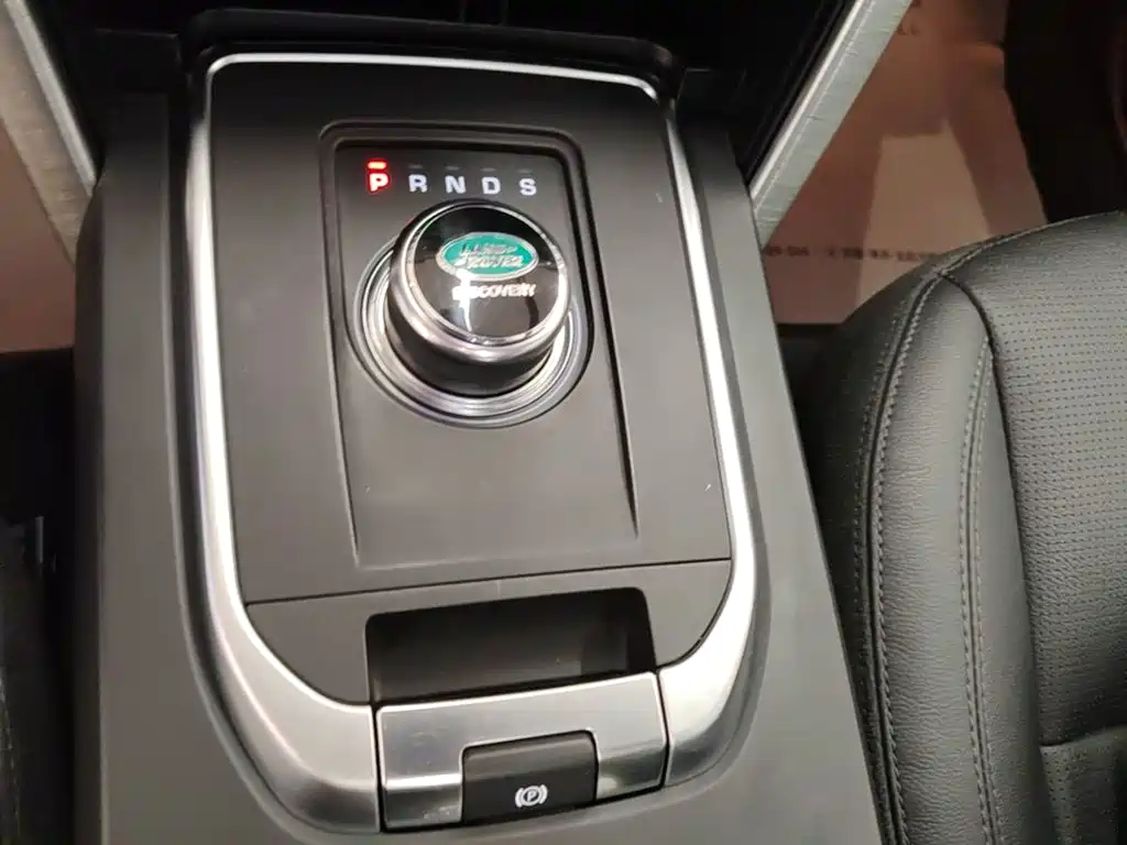 Land Rover Discovery Sport 2019 — фото 19