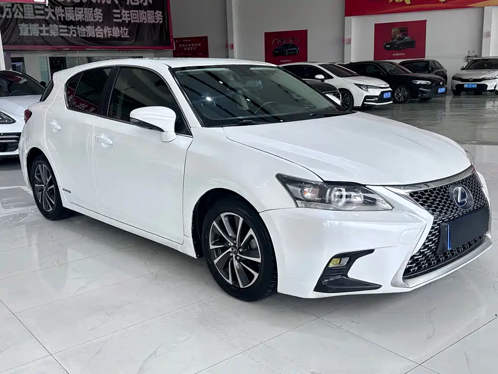 Lexus CT 2018 — фото 3