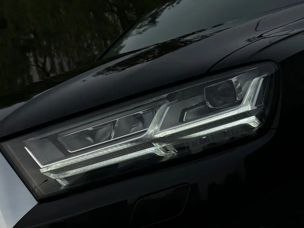Audi Q7 2018 — фото 16