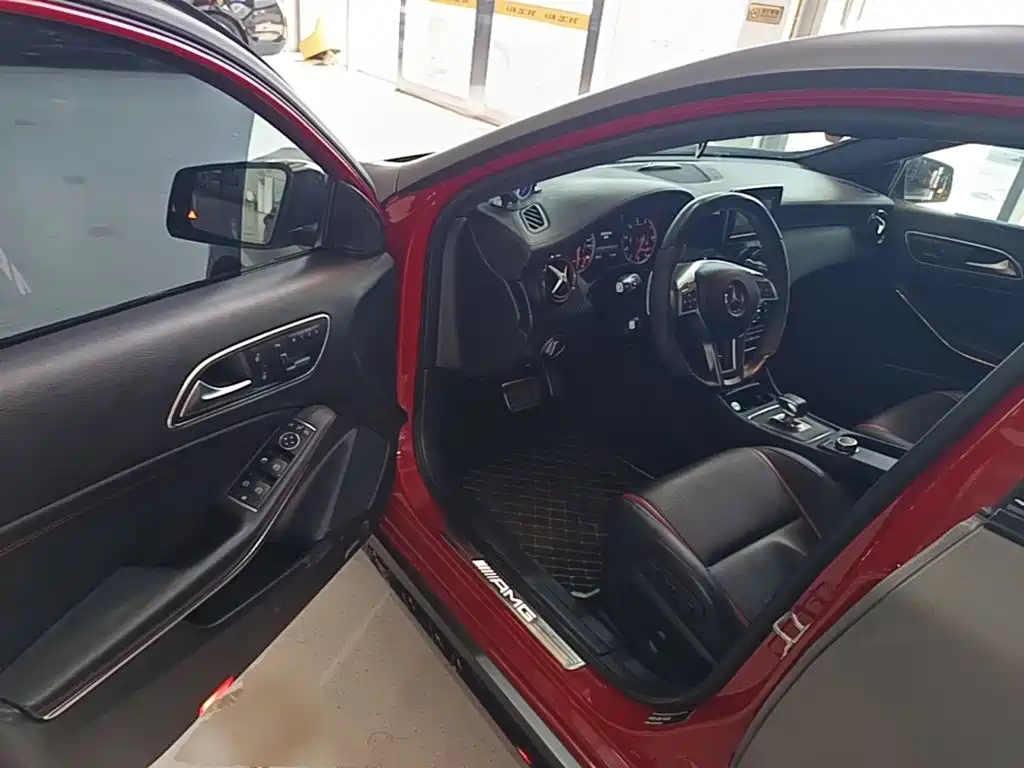 Mercedes-Benz A-Class AMG 2015 — фото 16