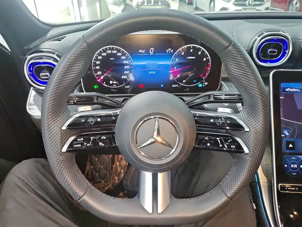 Mercedes-Benz C-Class 2023 — фото 11