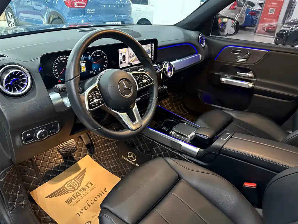 Mercedes-Benz GLB 2023