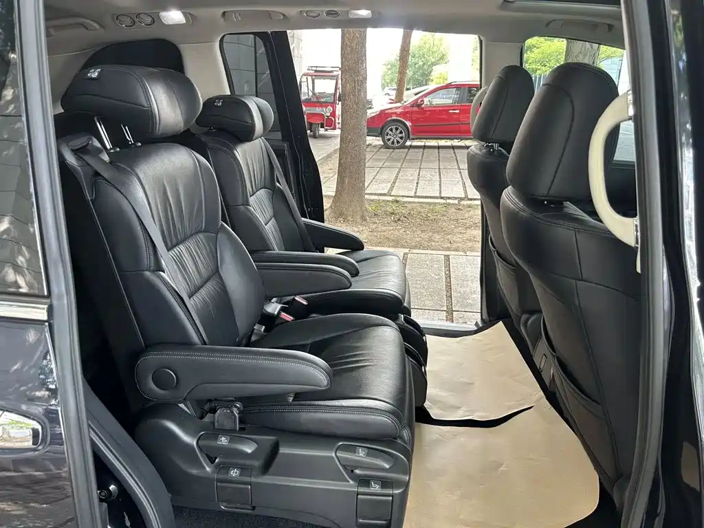 Honda Odyssey 2018 — фото 13