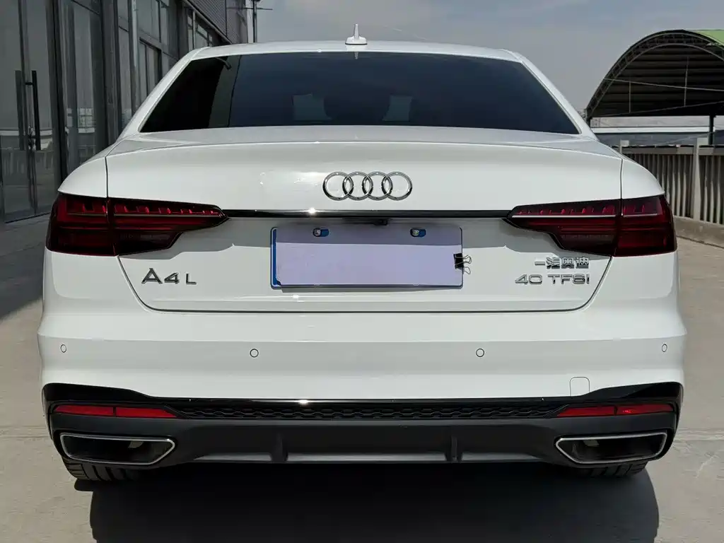 Audi A4L 2023 — фото 5