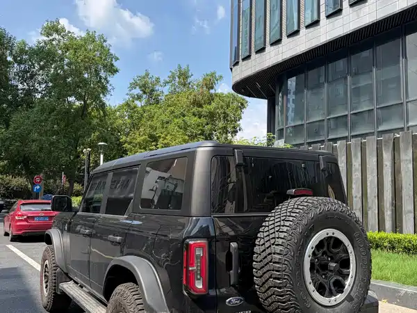 Ford Bronco 2025