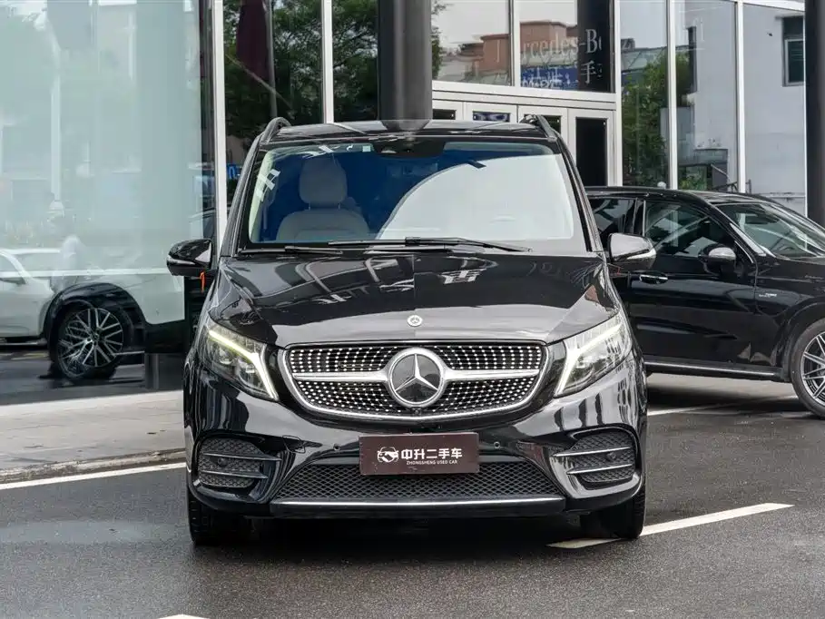 Mercedes-Benz V-Class 2023 — фото 3