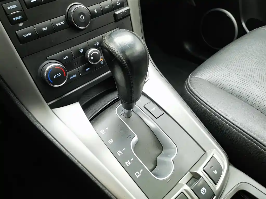 Chevrolet Captiva 2014 — фото 13