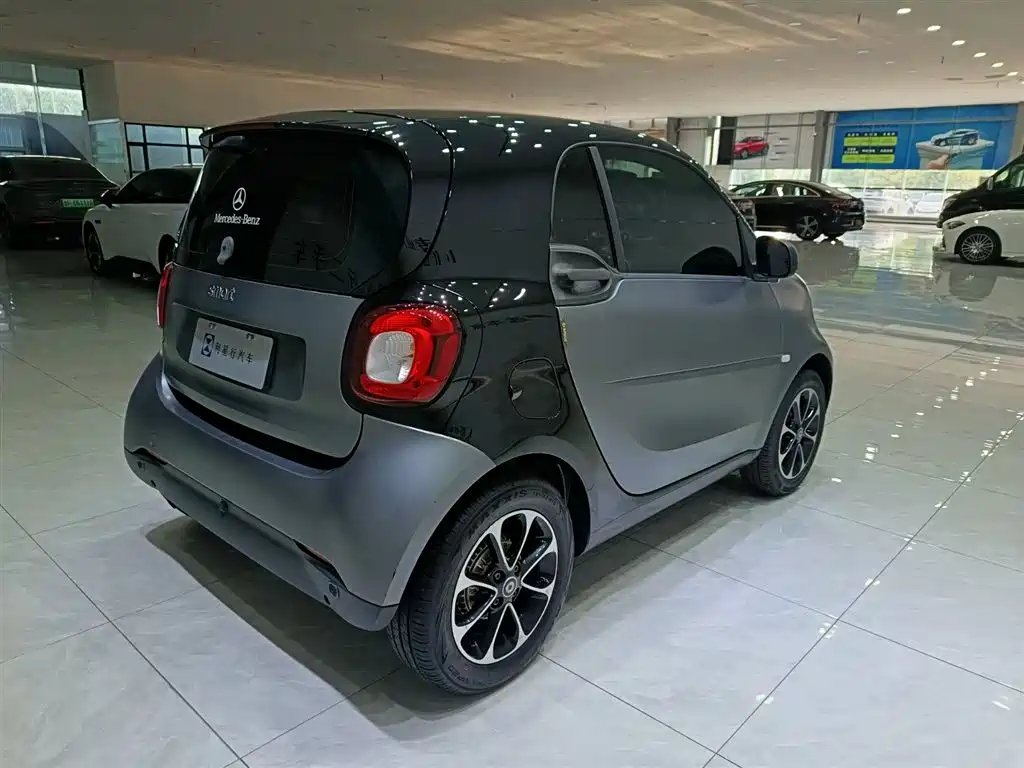 smart fortwo 2017 — фото 8