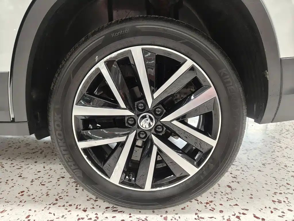 Skoda Kamiq 2023 — фото 17