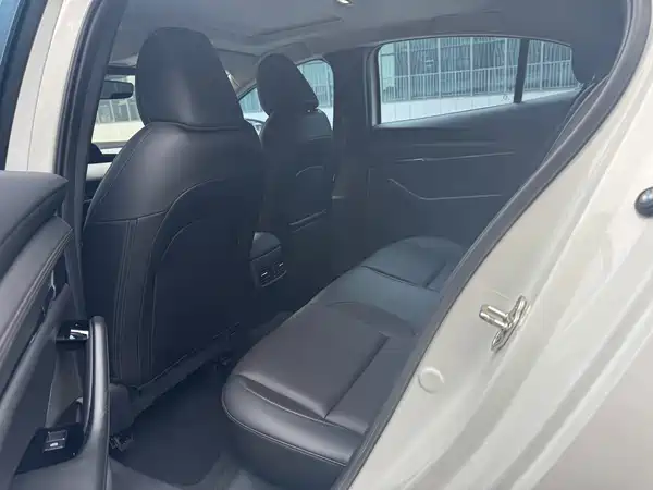 Mazda 3 Axela 2023