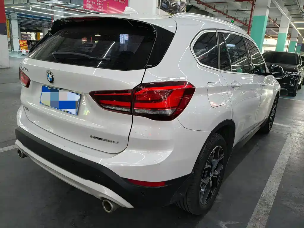 BMW X1 2021 — фото 3